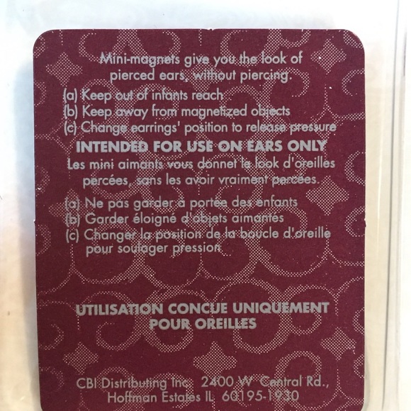 🆕 Claire’s Magnetic Hoop Earrings - Picture 2 of 5